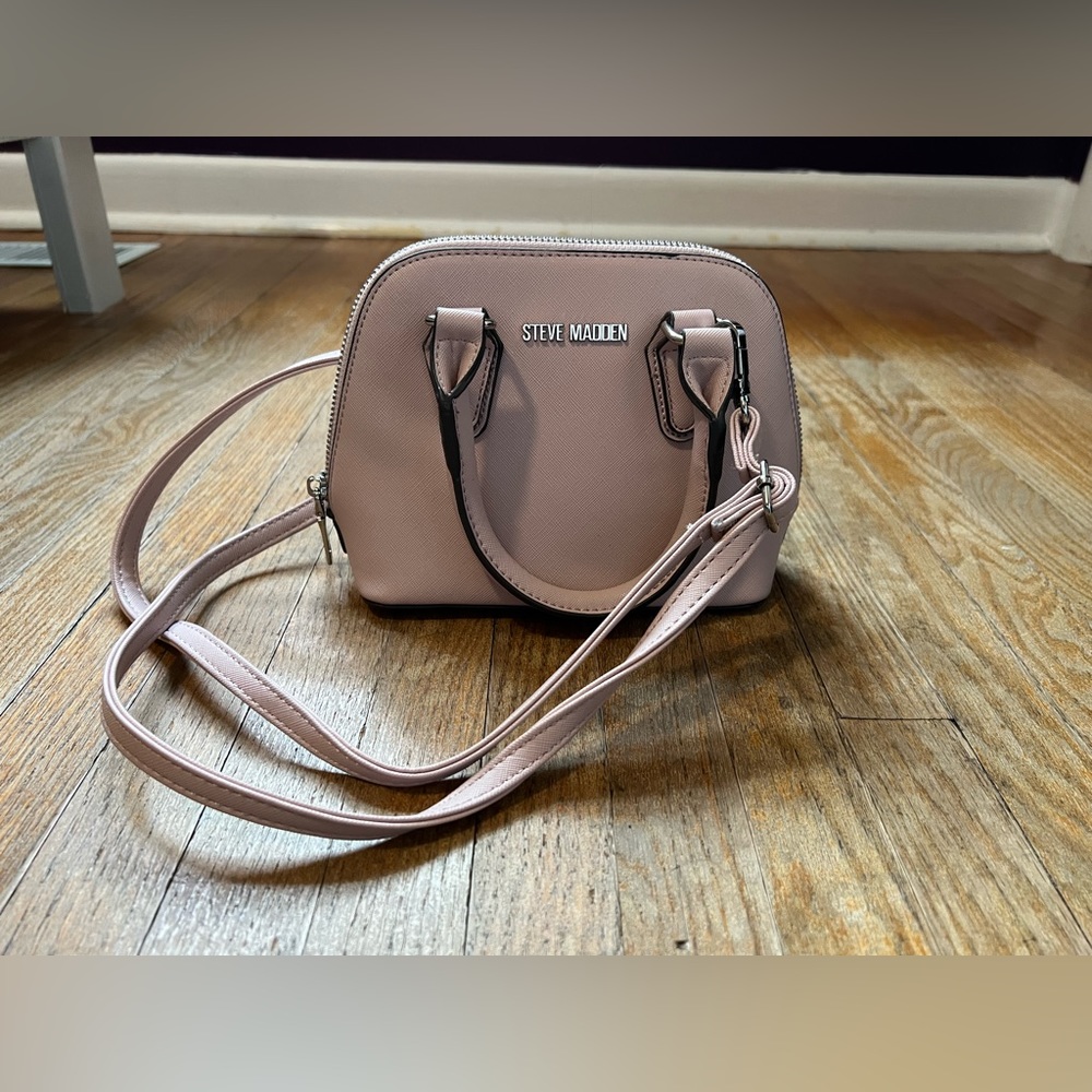 Steve Madden Small Crossbody bag in pink